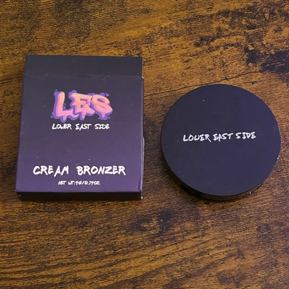 LOWER EAST SIDE Cream Bronzer & Contour Compact in Tan/Brown